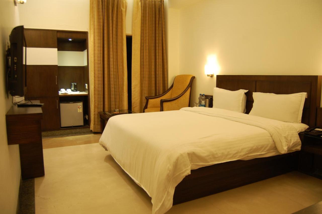Hotel Taj Resorts Agra  Room photo
